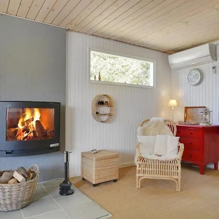 Holiday home Anevay - 300m From The Sea In Ne Jutland By Interhome Hals